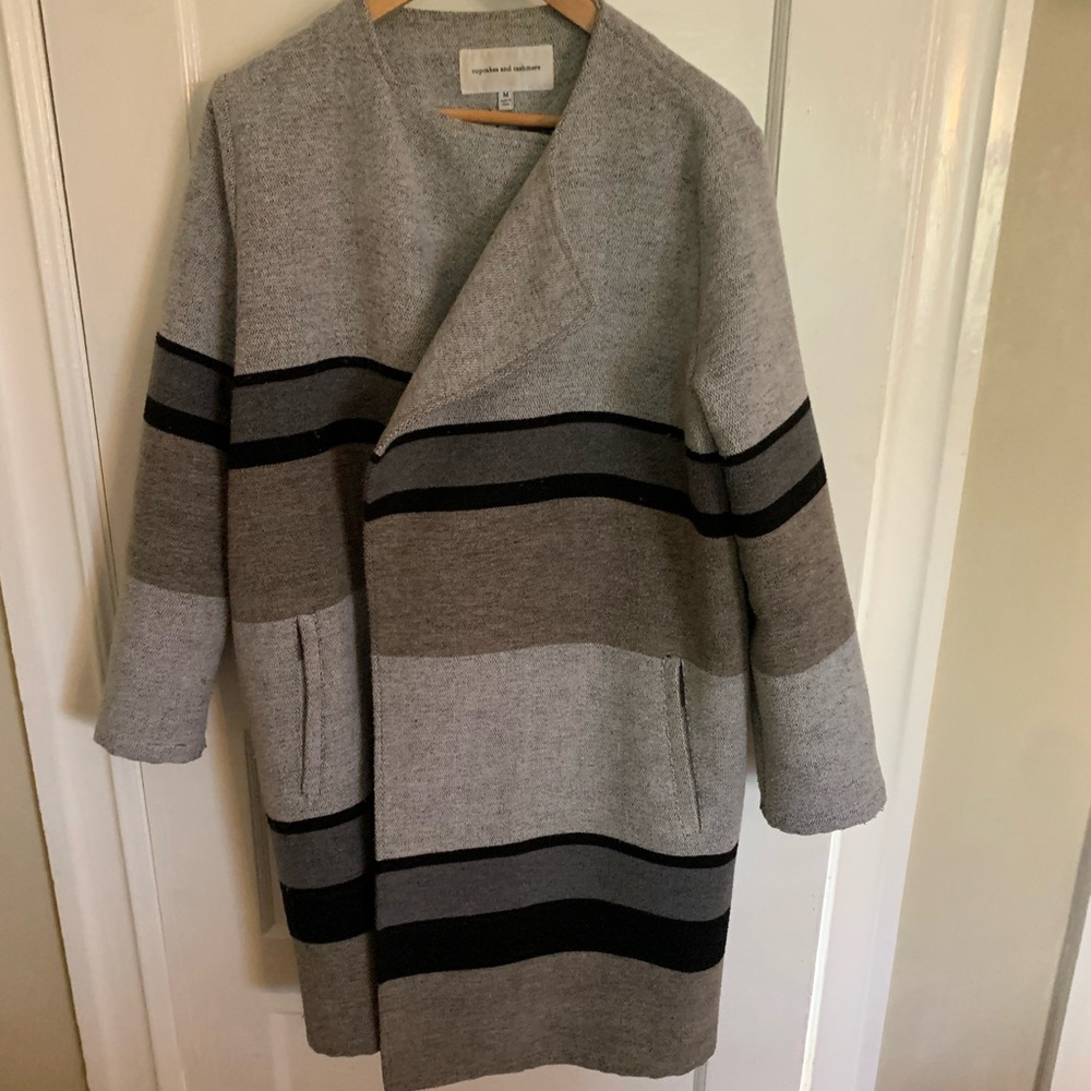 Lightweight coat